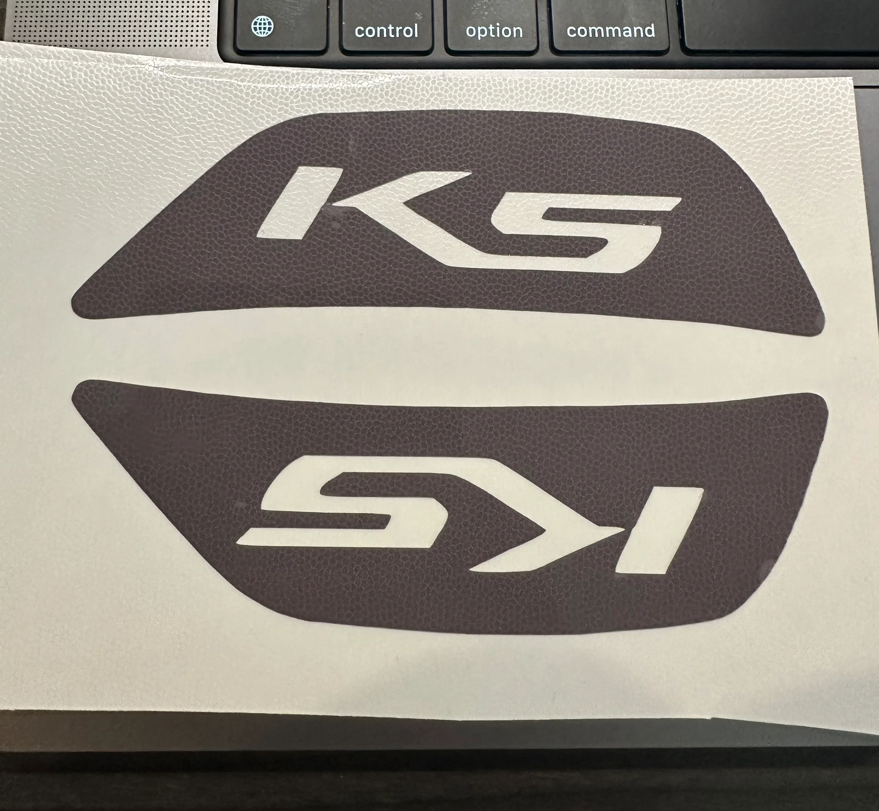 Kia K5 (2021-2024) Side Reflector Tint Cutout - Image 20